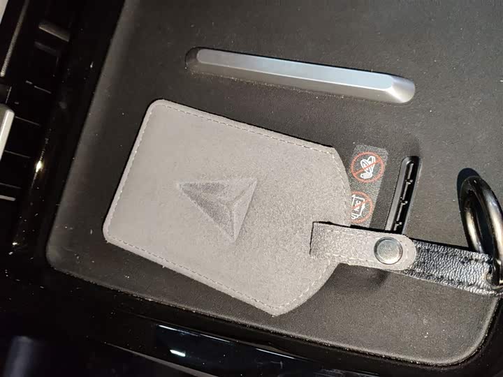 Фото 9 - Changan Deepal S05