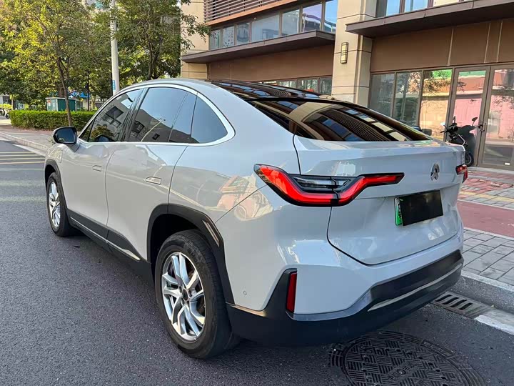 Фото 6 - Nio EC6