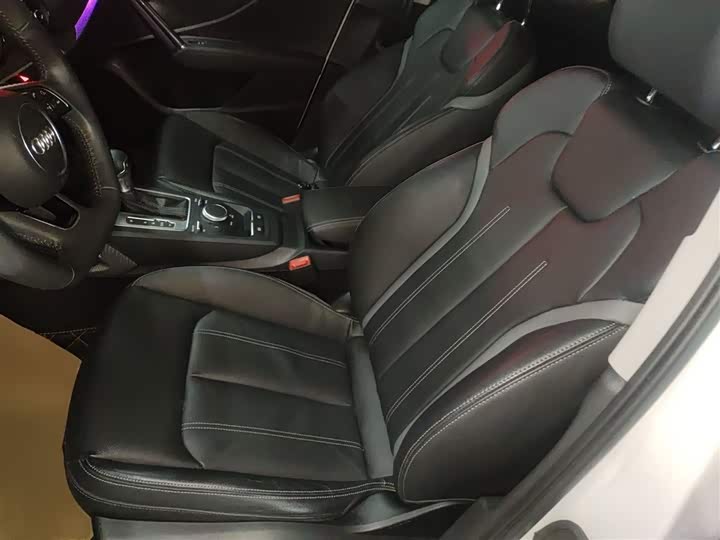 Фото 7 - Audi Q2L