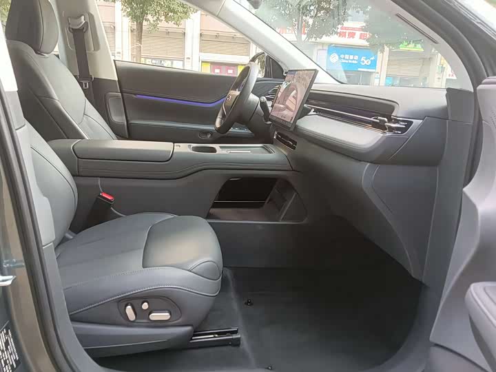 Фото 8 - XPeng G6