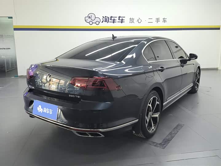 Фото 3 - Volkswagen Magotan