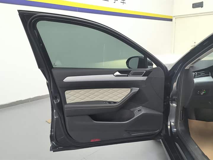 Фото 7 - Volkswagen Magotan