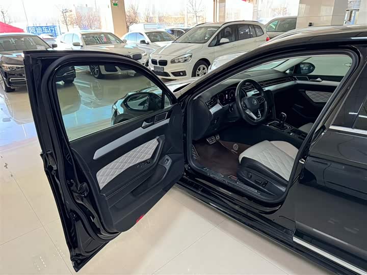 Фото 7 - Volkswagen Magotan