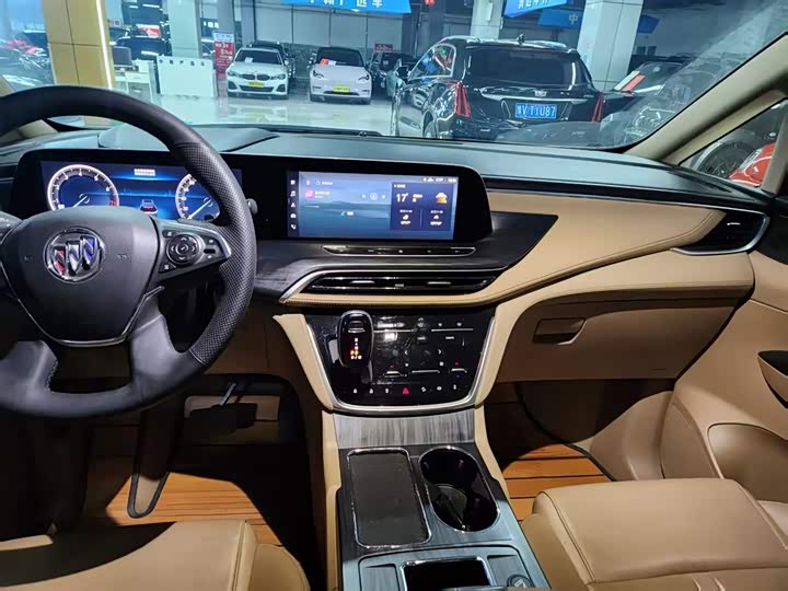 Фото 6 - Buick GL8 ES