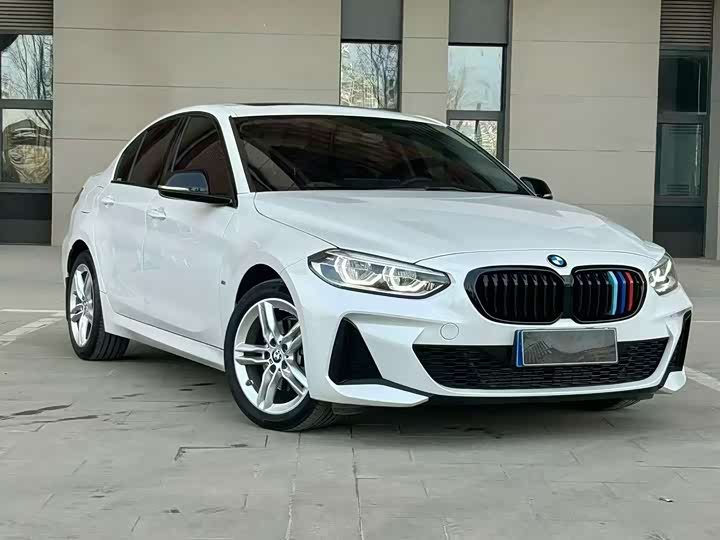 Фото 3 - BMW 1 Series