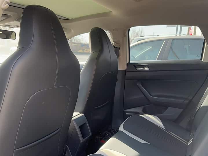 Фото 4 - Volkswagen Polo