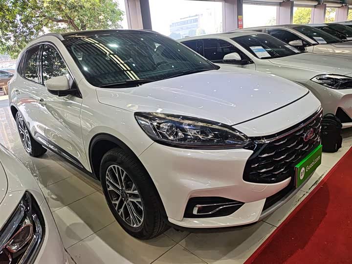 Фото 4 - Ford Escape