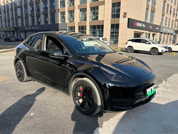 Фото 2 - Tesla Model Y