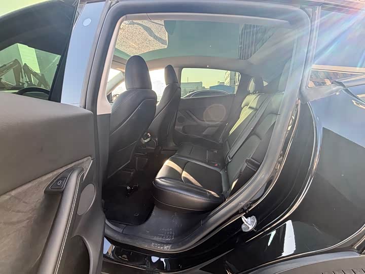 Фото 6 - Tesla Model Y