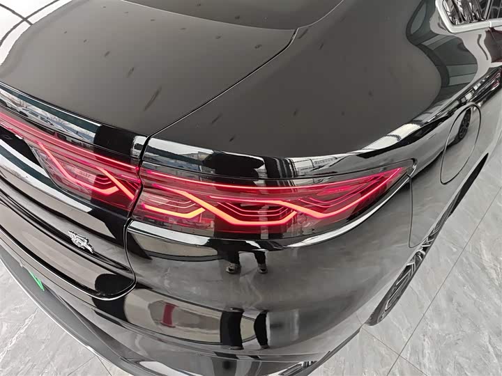 Фото 8 - BYD Han