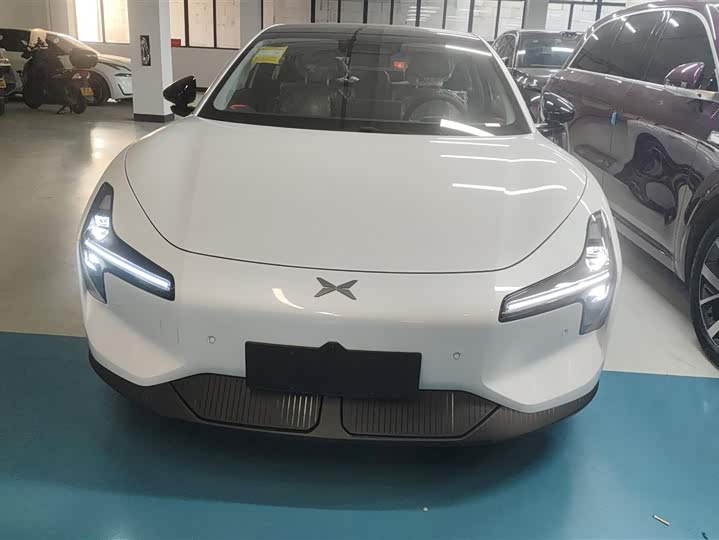 Фото 2 - XPeng Mona M03