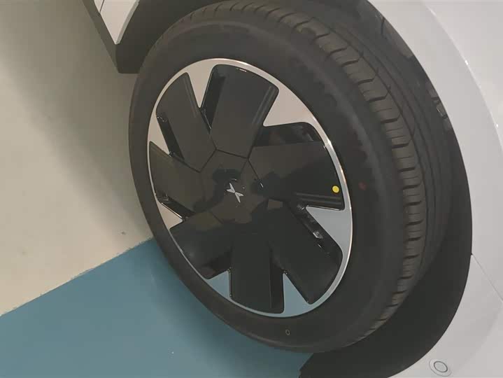 Фото 6 - XPeng Mona M03