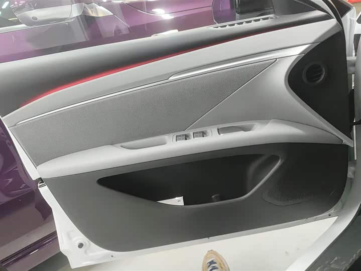 Фото 7 - XPeng Mona M03