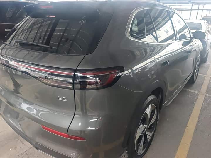 Фото 3 - Geely Galaxy E5