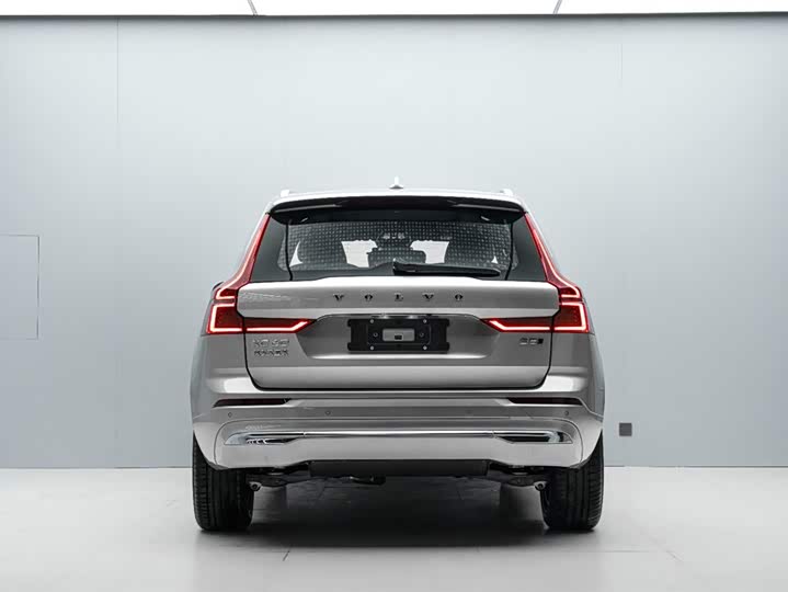 Фото 4 - Volvo XC60
