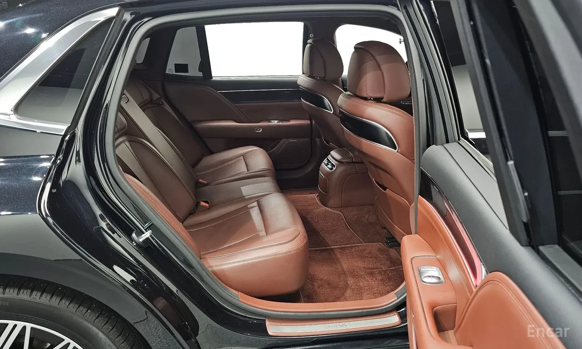 Фото 12 - Genesis G90