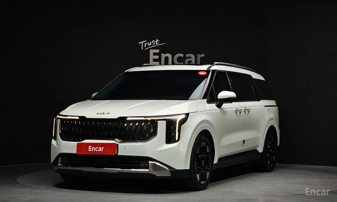 Фото 1 - Kia Carnival