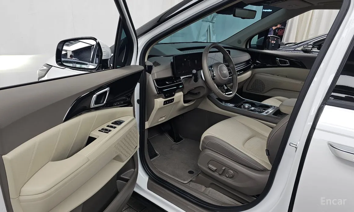 Фото 10 - Kia Carnival