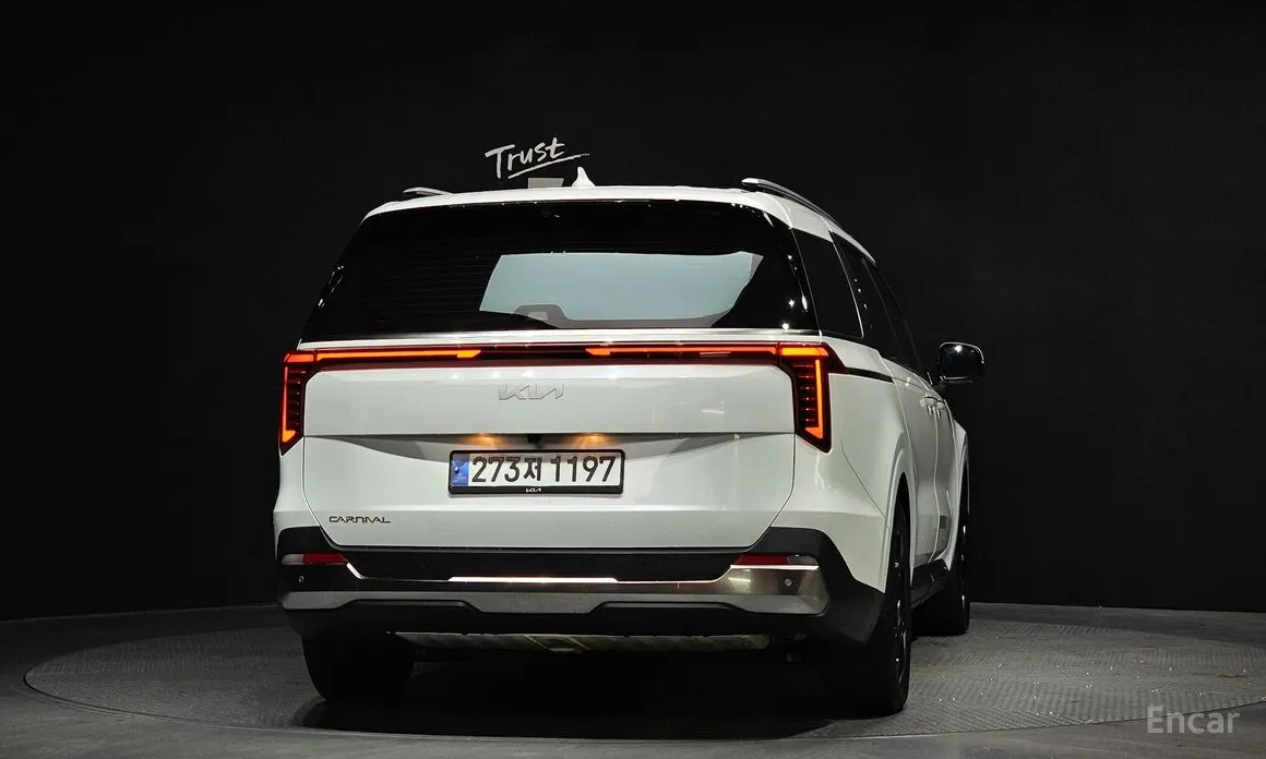 Фото 4 - Kia Carnival