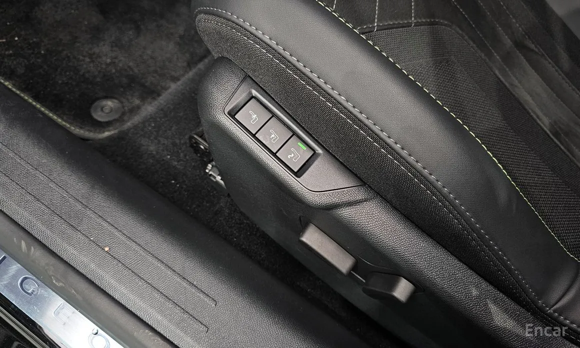 Фото 18 - Peugeot 208