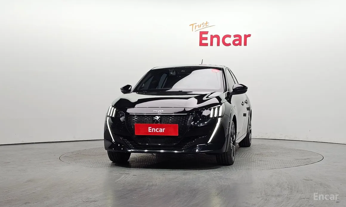 Фото 3 - Peugeot 208