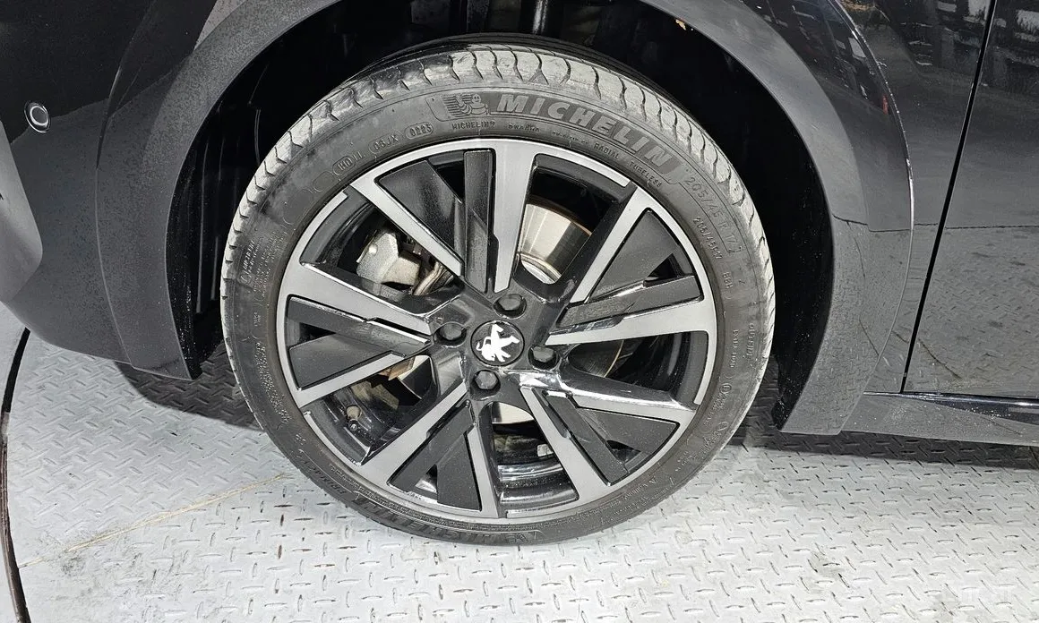 Фото 5 - Peugeot 208