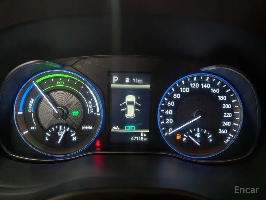 Фото 8 - Hyundai Kona