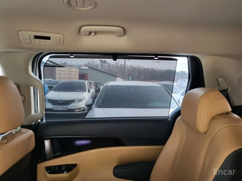 Фото 16 - Kia Carnival