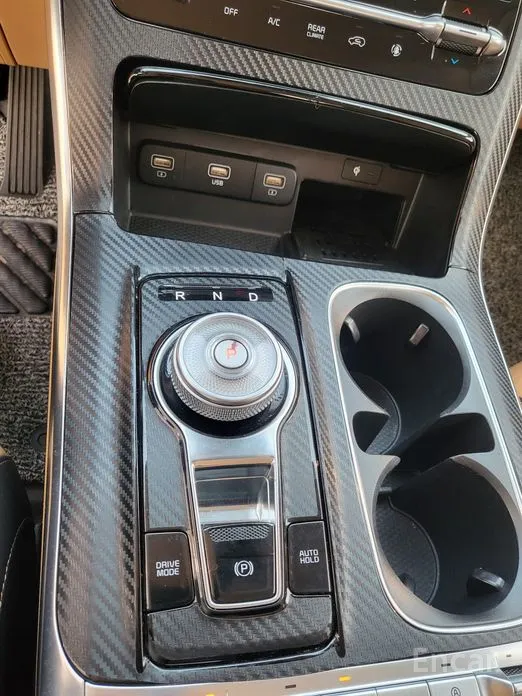 Фото 9 - Kia Carnival