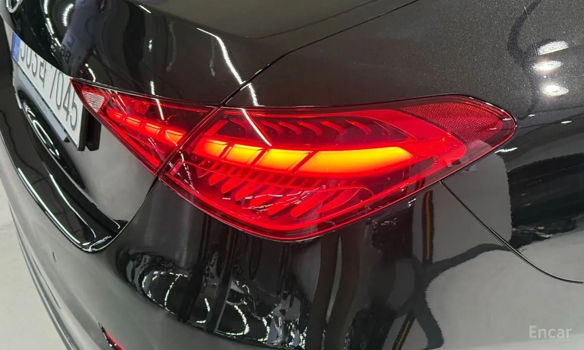 Фото 13 - Mercedes-Benz C-Class