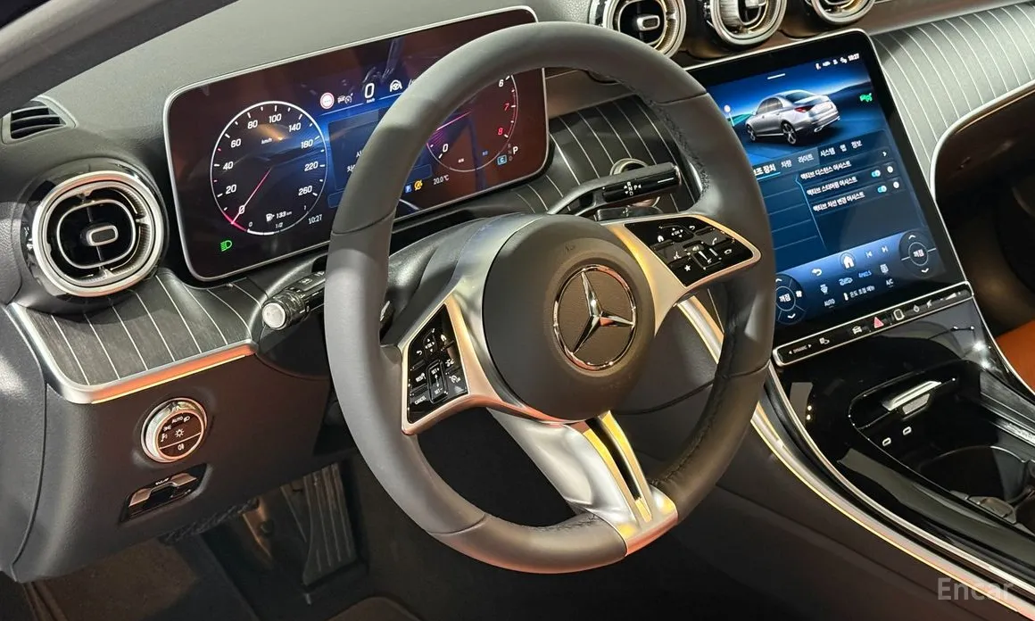 Фото 15 - Mercedes-Benz C-Class