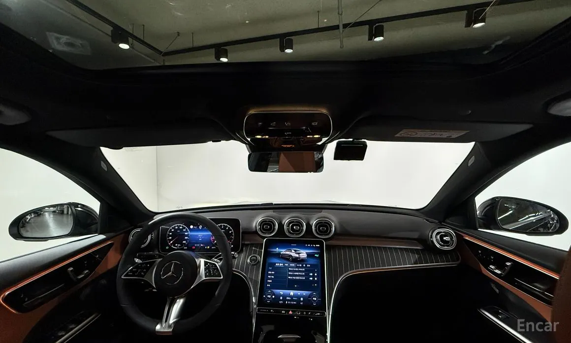 Фото 17 - Mercedes-Benz C-Class