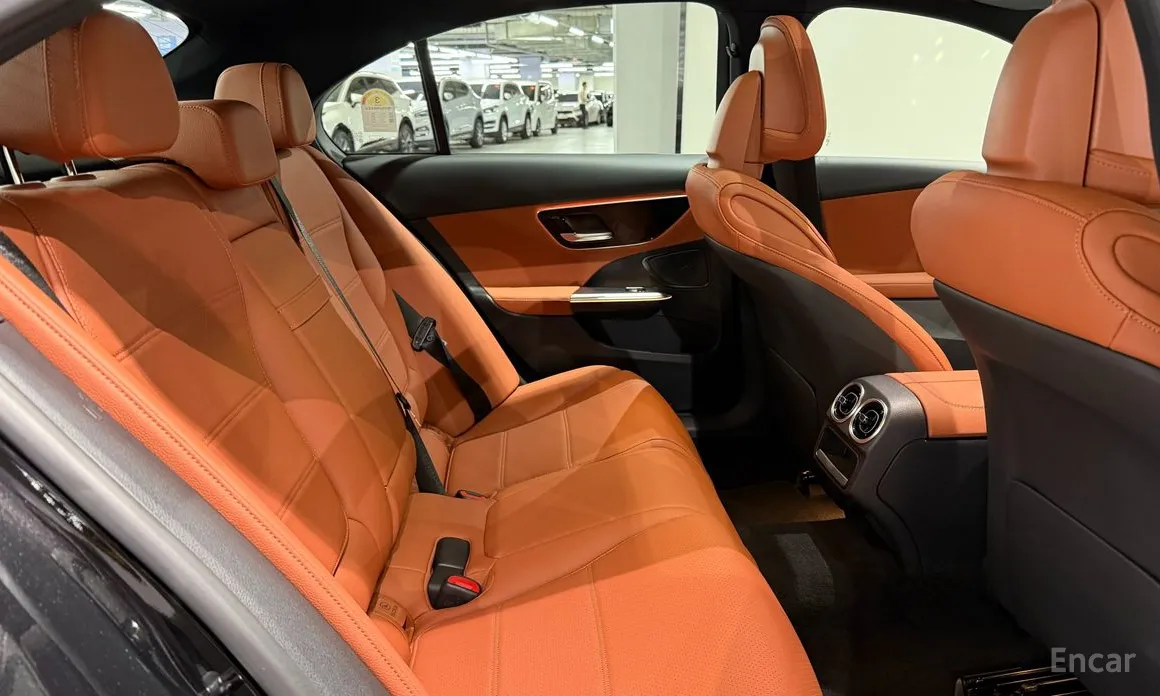 Фото 20 - Mercedes-Benz C-Class