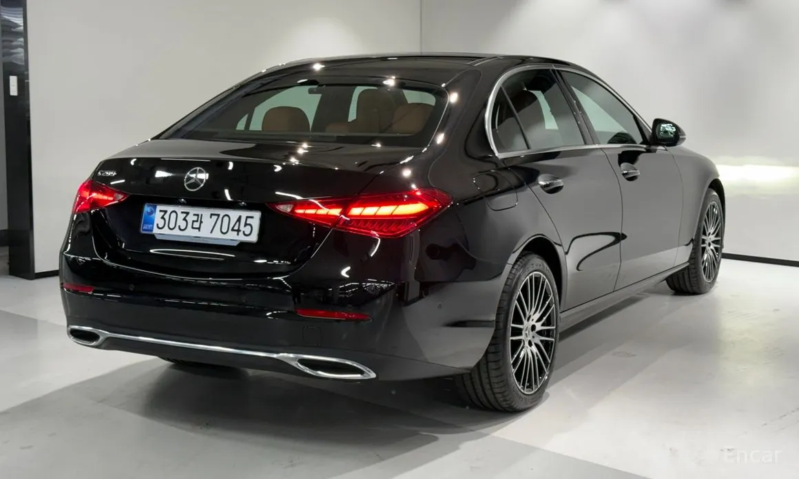 Фото 3 - Mercedes-Benz C-Class