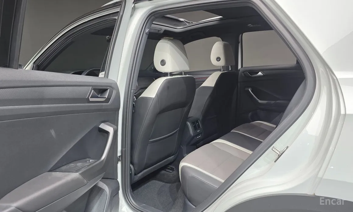 Фото 18 - Volkswagen T-Roc