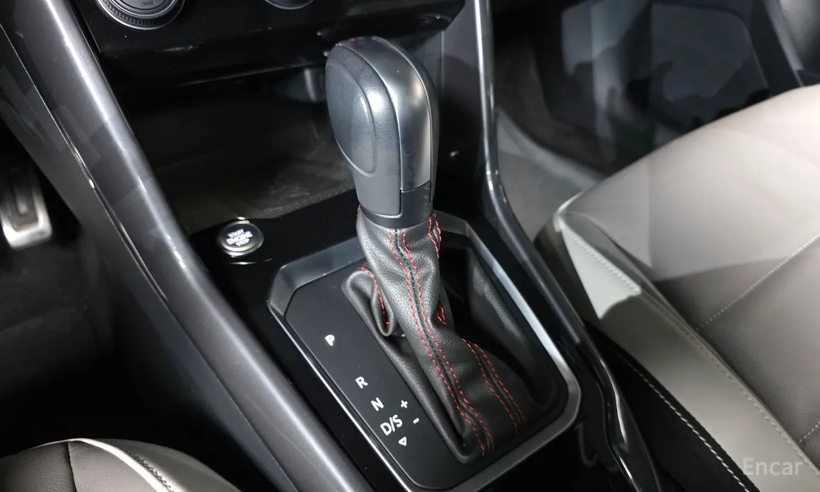 Фото 9 - Volkswagen T-Roc