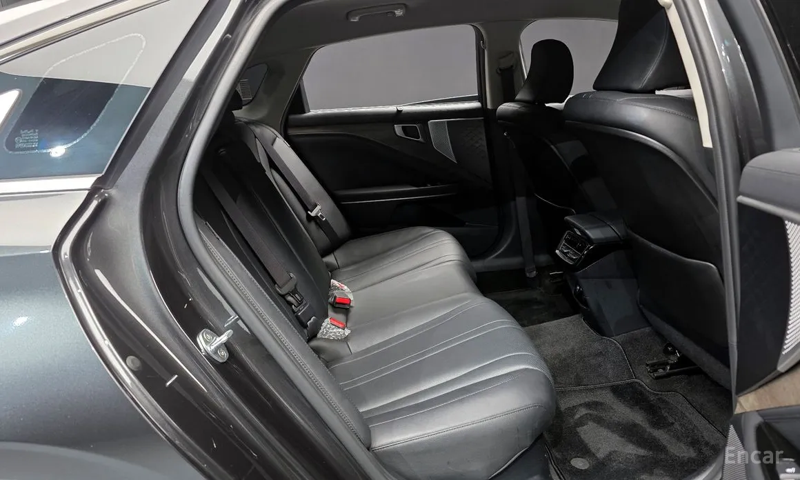 Фото 12 - Kia K8