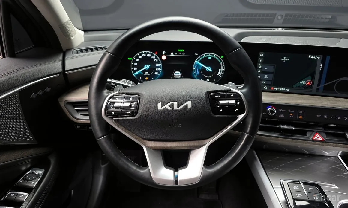 Фото 13 - Kia K8