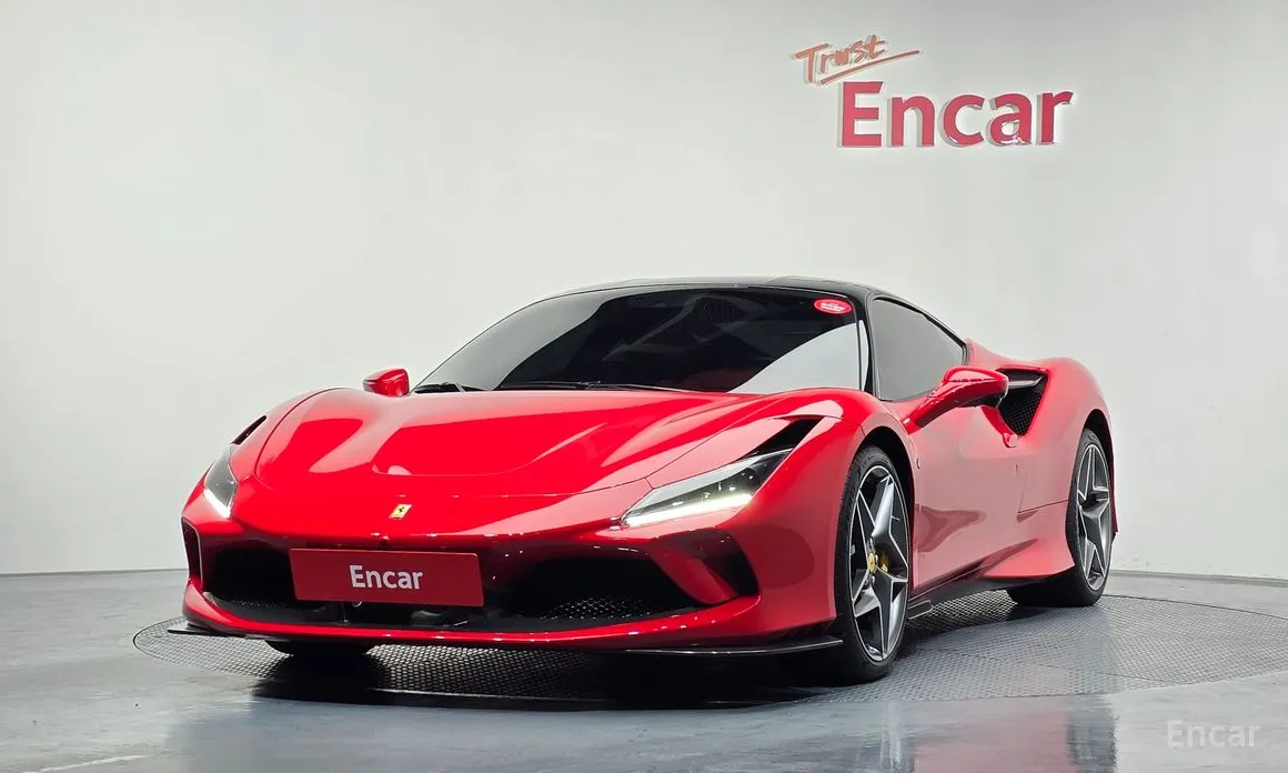 Фото 1 - Ferrari F8