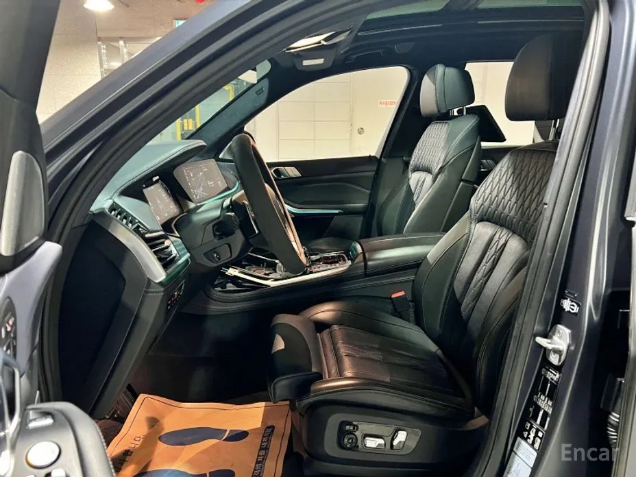 Фото 10 - BMW X7