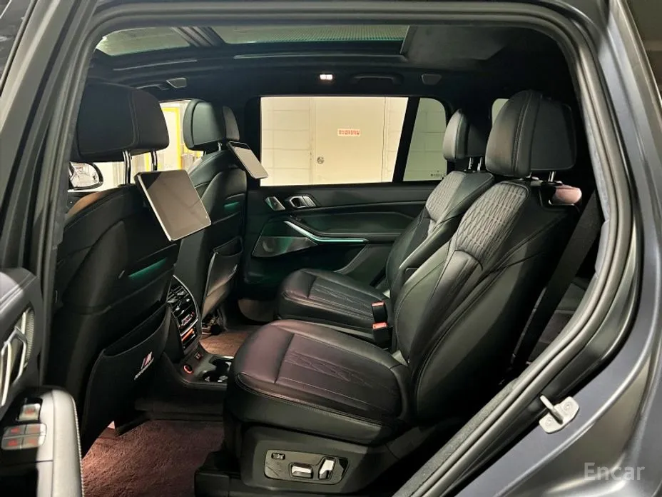 Фото 11 - BMW X7