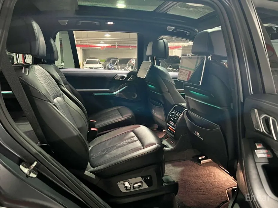 Фото 13 - BMW X7