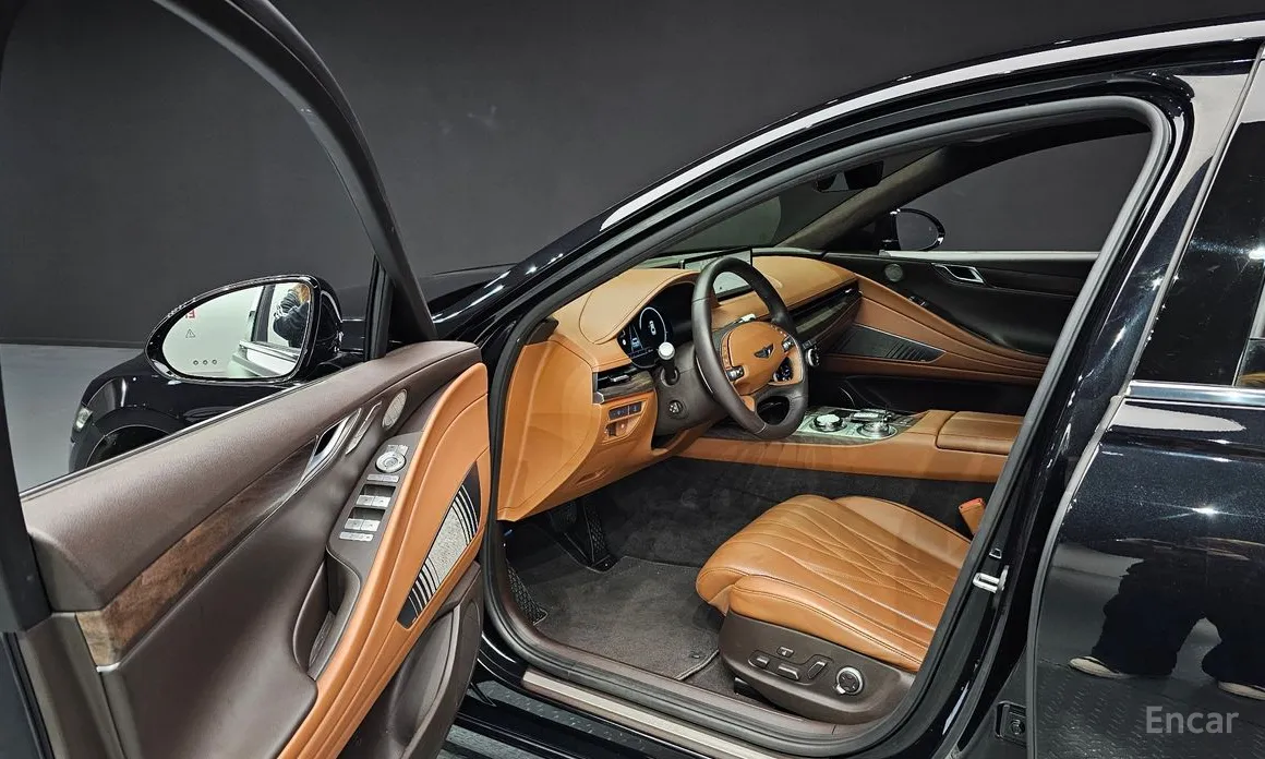 Фото 11 - Genesis G80