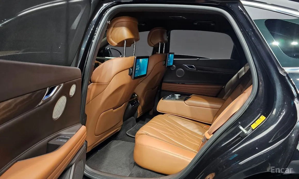 Фото 12 - Genesis G80