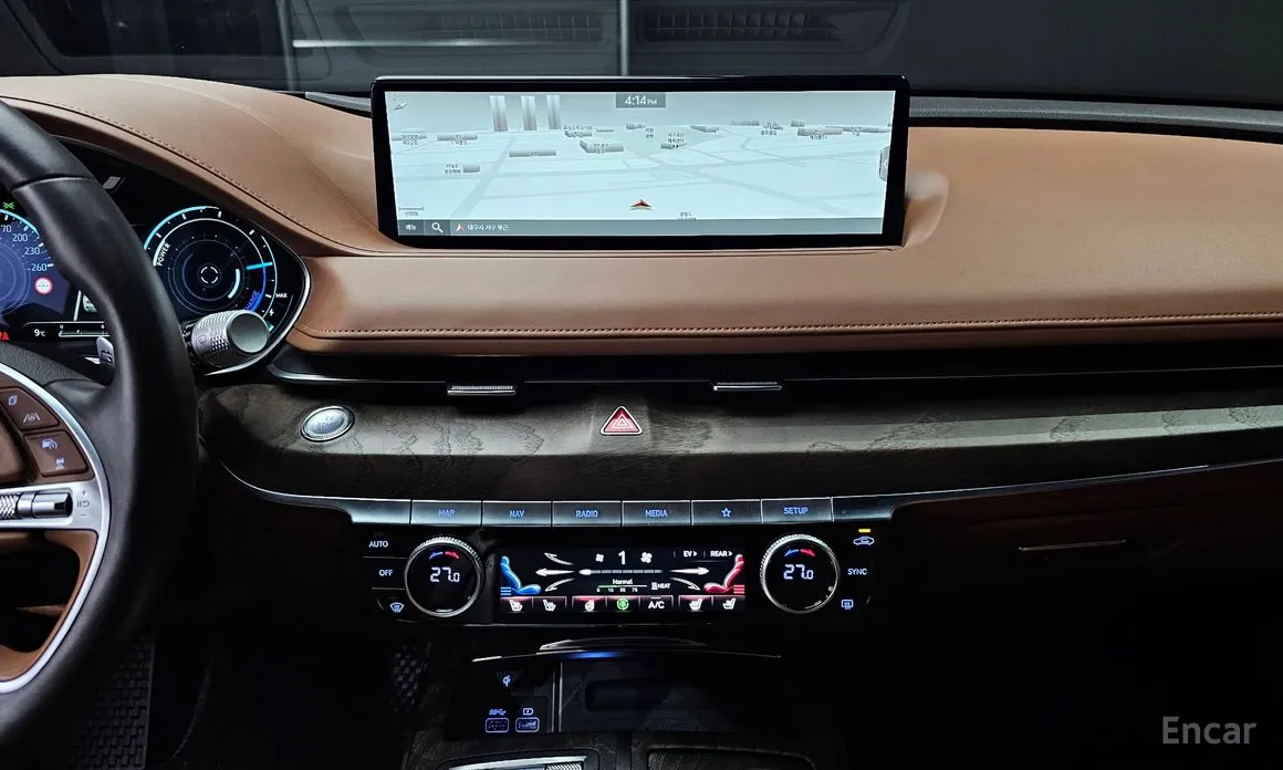 Фото 15 - Genesis G80