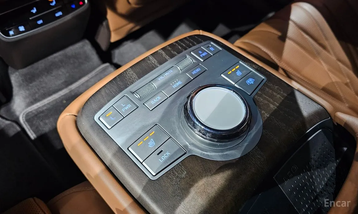 Фото 18 - Genesis G80