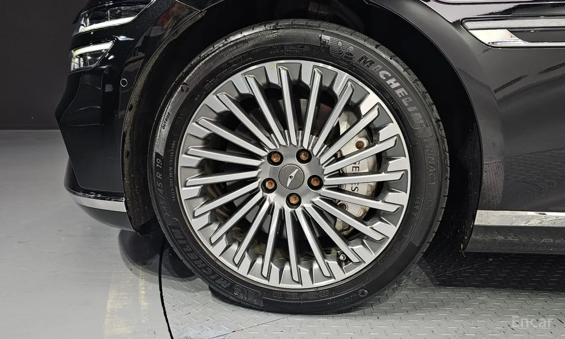 Фото 5 - Genesis G80