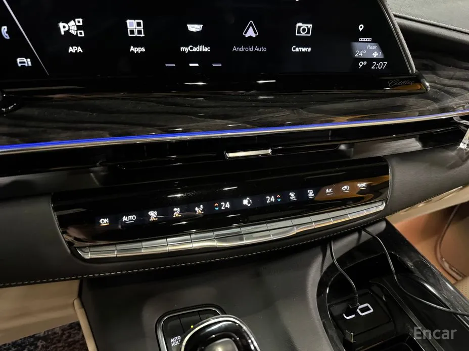 Фото 11 - Cadillac Escalade