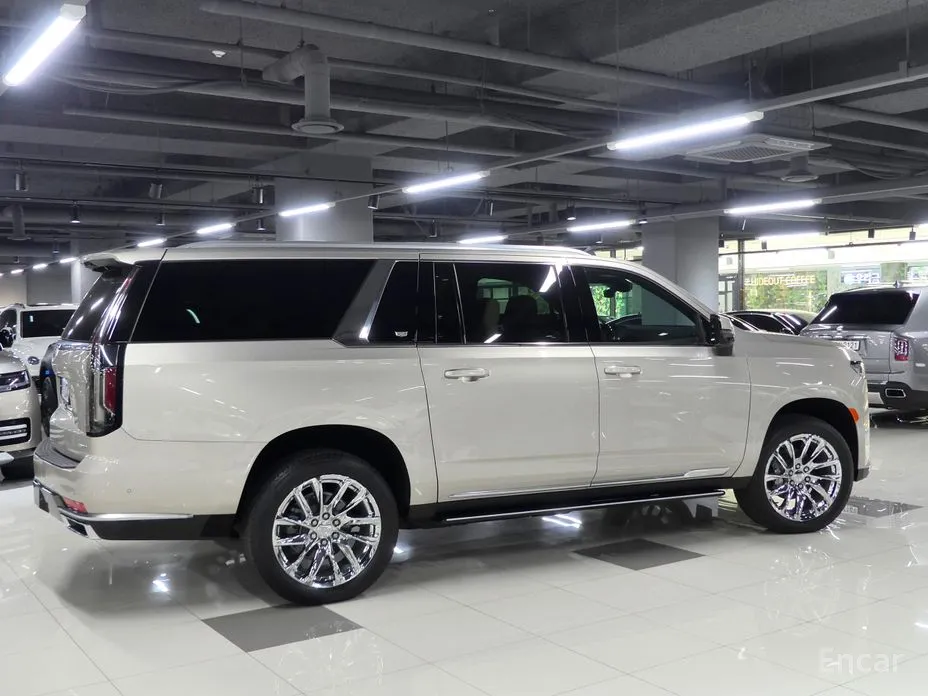 Фото 2 - Cadillac Escalade