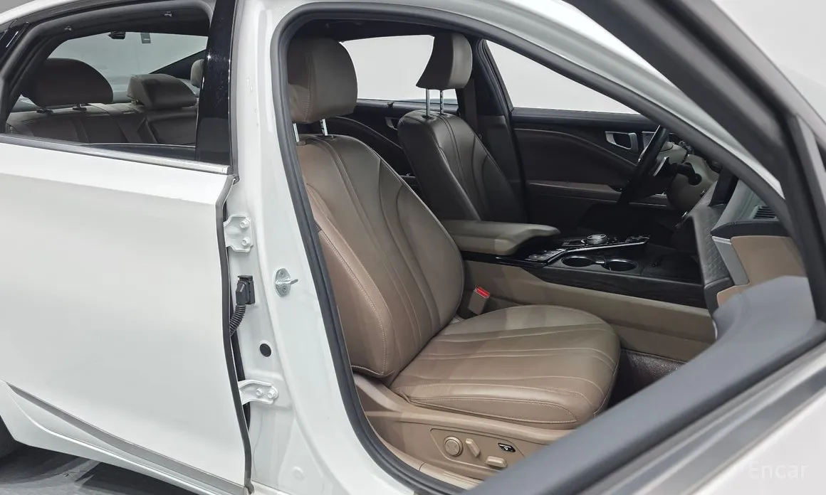 Фото 10 - Kia K8